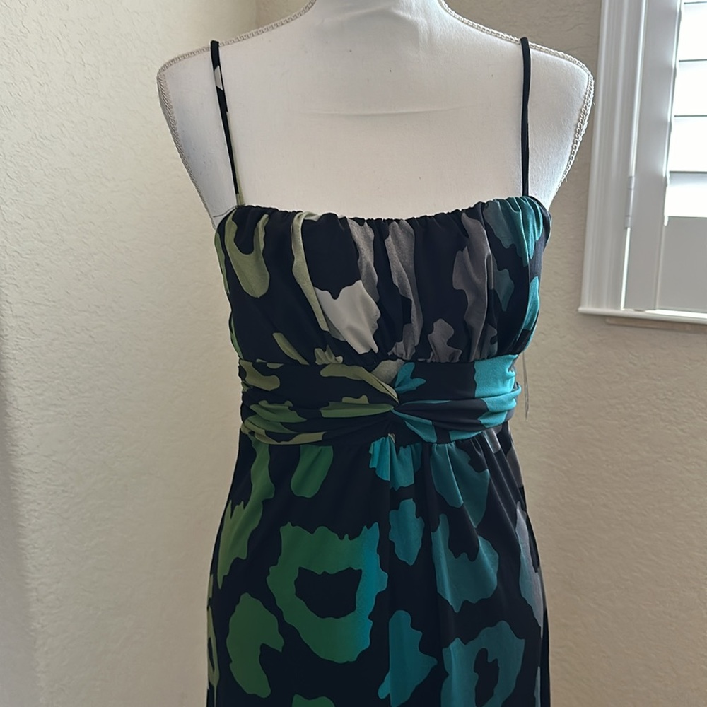NWT animal print maxi dress size medium - Picture 2 of 9